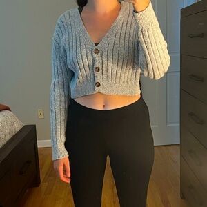 Cropped gray sweater